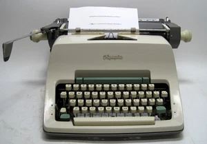 Olympia SG3 Desktop Typewriter from the 1960s - Great Condition - Vintage - Picture 1 of 14