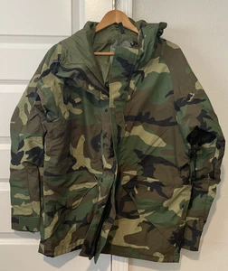 USGI Army Woodland Camo GoreTex ECWCS Cold Parka Jacket Size Medium Regular MR - Picture 1 of 4