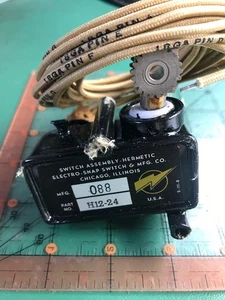 Electro-Snap Switch H12-24 Switch Assembly Avionics New In Box  - Picture 1 of 4