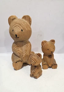 Vintage handgeschnitzte japanische Kibori Kuma Ainu Bärenfamilie Cryptomeria 3er Set Bären - Bild 1 von 13