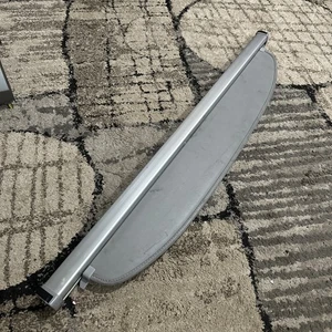 04-09 Toyota Prius - Rear Cargo Cover Security Privacy Shade Retractable Gray OE - Picture 1 of 2