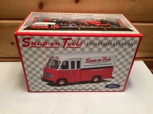 New 1:24 1950 Ford Step Van, Snap on Tools Display Coach for 1950’s Shop Diorama