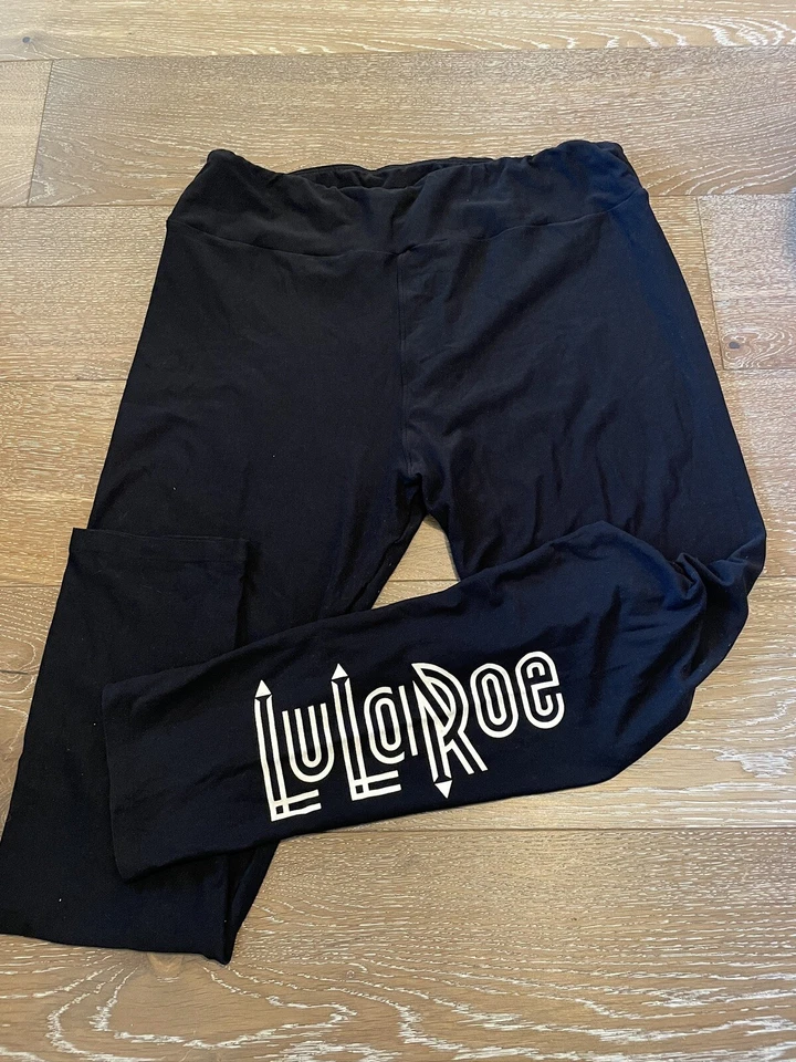 RARE TC LuLaRoe Tall & Curvy Leggings Solid Black Logo Down Leg & Back Waistband Foto 1 de 4