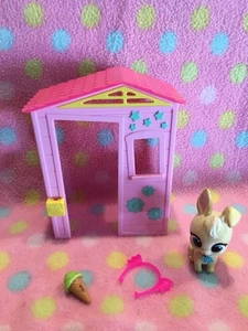 Barbie Doll Club Chelsea Doll Playhouse & Ice Cream Bunny Headband Set Mattel - Imagen 1 de 2