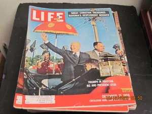 LIFE MAGAZINE 1959 DECEMBER 21 TRIUMPHANT PAKISTAN IKE AND PRESIDENT AYUB - Picture 1 of 1