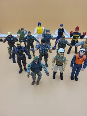 Lot Of 14 Unbranded Military Action Figures Lanard 1990 On One Good Condition  - Image 1 of 4