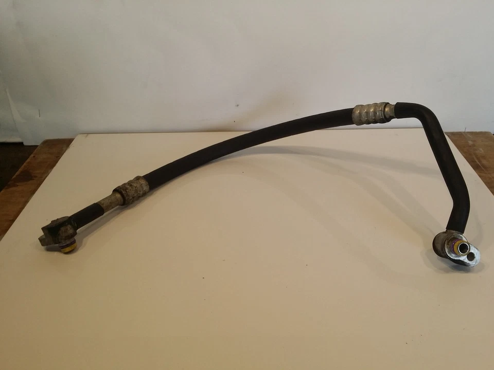 Tubo de aire acondicionado AUDI A4 B6 CABRIOLET V6 3.0 Foto 1 de 1