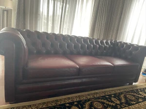 Large 3 Seater Chesterfield - Picture 1 of 8