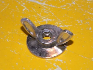 Lote de 45 - Herrajes 1/4" - 20 Tuercas de ala fundidas a presión de zinc con base de arandela - Imagen 1 de 3