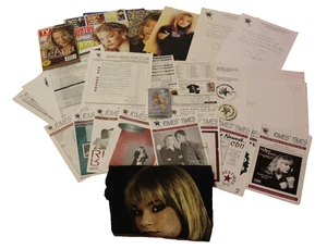 Lote de 30 piezas del club de fans LeAnn Rimes 9 rimas veces camisa botón pegatina toda esa cinta - Imagen 1 de 13