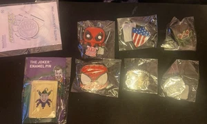 Marvel Comics & DC Comics Pins Lot Of 8 Pcs - Picture 1 of 9