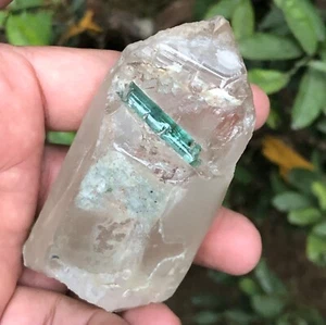 211 g Cristal de turmalina azul neón espécimen en cuarzo terminado de Afganistán - Imagen 1 de 7