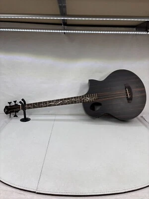 Bajo eléctrico acústico Michael Kelly Dragonfly 4 puertos Java ébano, ébano Macasar Foto 1 de 4