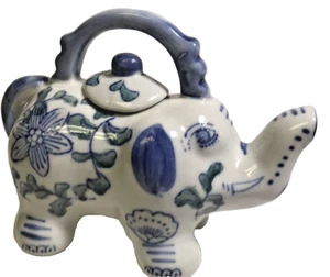 Vintage Blue and White Porcelain Elephant Teapot ;* Flow Blue, 7 x 3.5 x 5.5 in - Picture 1 of 8