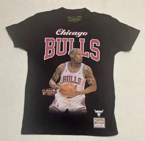 Mitchell Ness Men's T Shirt Medium Dennis Rodman 1991 Chicago Bulls Short Sleeve Cover
