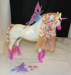 Bratz Moda Pixiez Blanco UNICORNIO con Accesorios MUY RARO - Imagen 1 de 7