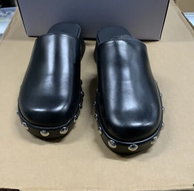 Zueco para mujer con detalle de ojal en aerosoles en cuero negro talla 8 M 🆕  Foto 1 de 4