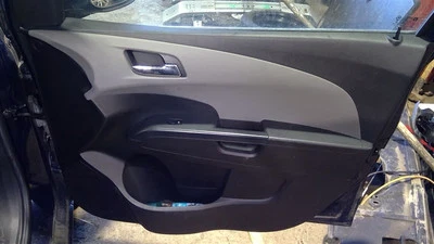 CHEVROLET SONIC LT SEDAN 2015 Front Door Trim Panel RIGHT PASSENGER 470221 Foto 1 de 4
