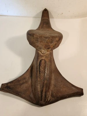 Parte antigua del cuerpo del asiento del triciclo ¿Qué es? Look Foto 1 de 4