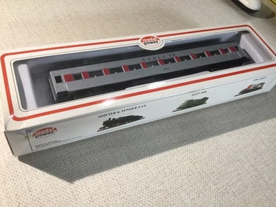 Model Power HO 67' Harriman Coach Car.  SANA FE.  NIB.  RR 3404 - Image 1 of 4