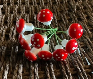 Wired Toadstool pick 10 mini/small red & white Christmas~Crafts~Craft~Toadstools - Picture 1 of 5