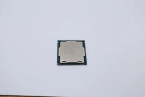 Intel Core i7 7700 3.6GHz - Picture 1 of 2