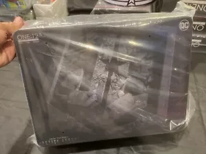 MEZCO ONE:12 ZACK SNYDER’S JUSTICE LEAGUE BATMAN,SUPERMAN, FLASH 3 PACK IN STOCK - Picture 1 of 1