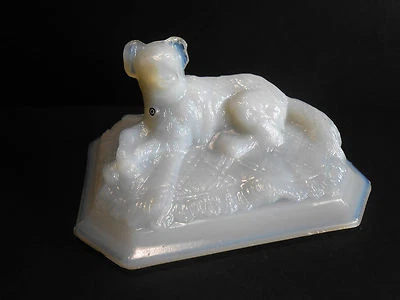 CHIEN OPALINE (ancien couvercle de sucrier bonbonnière) Vallerysthal / GLASS DOG - Photo 1/4
