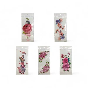 Tatuaggi Fiori e Farfalle - Body Art Temporanea - Foto 1 di 16