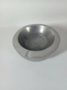 Design Aschenbecher - 80-ziger Jahre - Aluminium Hohlguss - Hersteller unbekannt - Bild 1 von 4