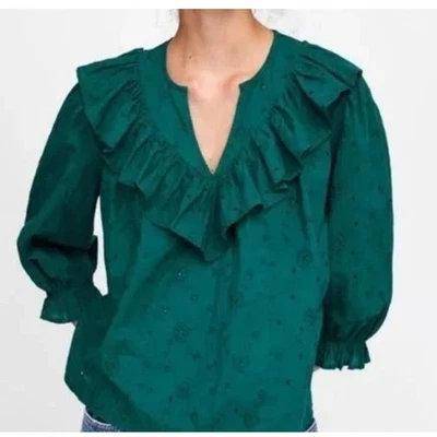 Blusa Zara Ojales Volantes Verde Pequeña Femenina Coqueta Francesa Niña Boho Foto 1 de 4