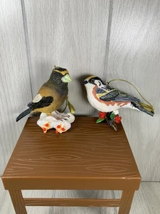Danbury Como Nuevo Adorno de Navidad Pájaro Cantor CASTAÑO CURRUCA NOCHE GROSBEAK - Imagen 1 de 15