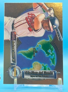 2000 Invincible Andruw Jones Braves Eyes of The World Gold Foil Insert Card #2 - Bild 1 von 2