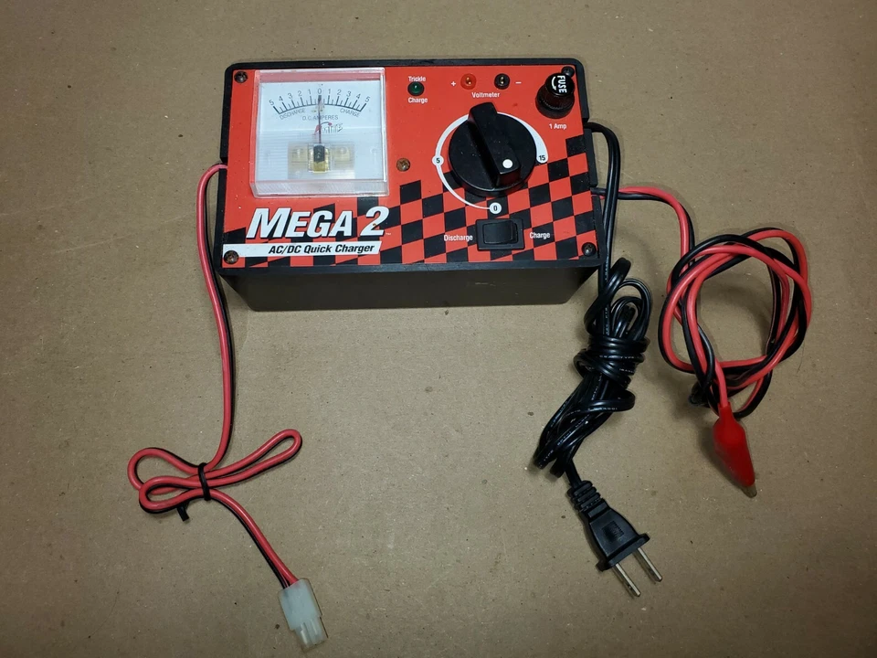 Dynamite Mega 2 AC/DC Quick Charger Ni-Cd Batteries  Fast Charge 12v 110v - Image 1 of 1