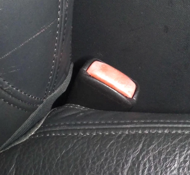 11 12 VOLVO SERIE S60 Cinturón de seguridad delantero derecho pasajero hebilla negro Foto 1 de 1