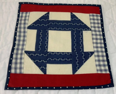 Edredón de retazos vintage, tablero batidor, calicos florales tempranos, azul marino Foto 1 de 4