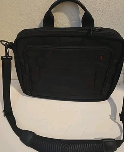 Victorinox Lap Top Messenger Bag Briefcase Black **5 Zipper Size 15 x 12 x 3 - Picture 1 of 10