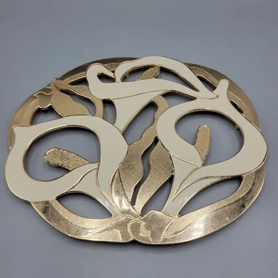 De Colección Cocina Retro Años 80 Remache Cala Lirio Flores Metal Remache Tono Dorado y Marfil Foto 1 de 4