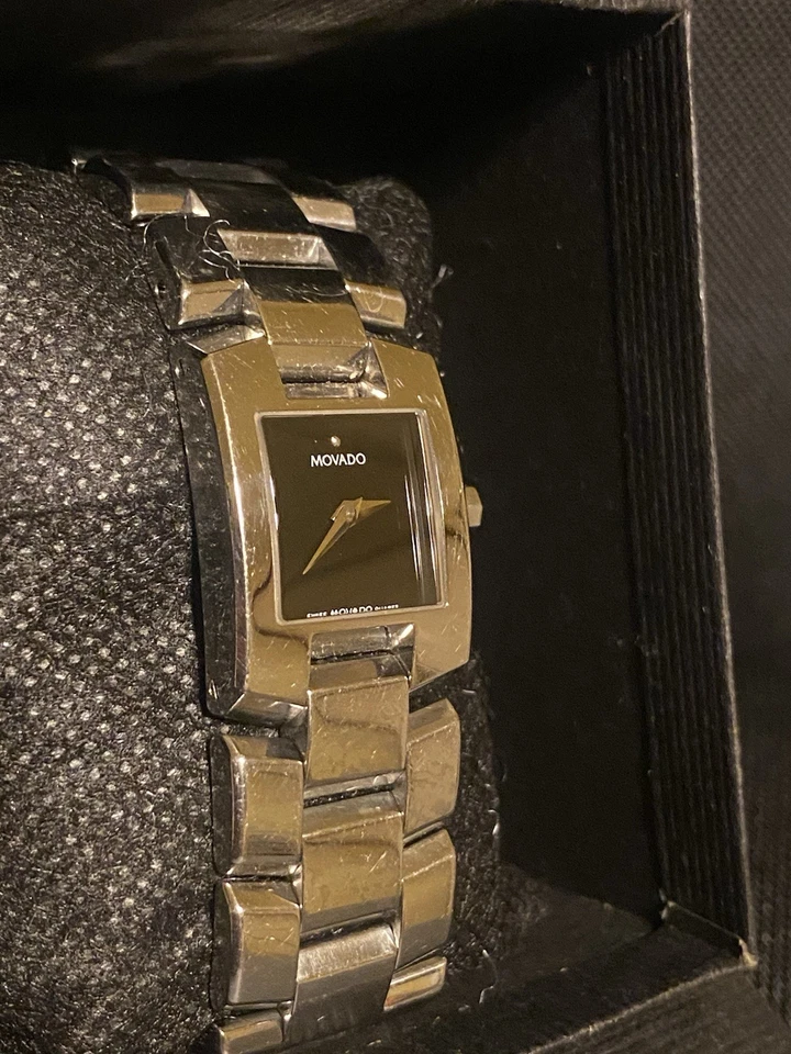 1195 $ MSRP Reloj Pulsera Movado Eliro 24MM Hecho en Suiza Zafiro NUEVO Batt Foto 1 de 4