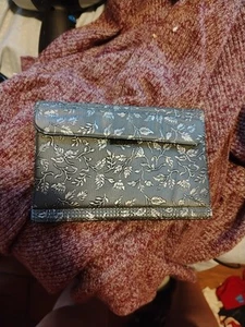 Porta chequera plegable floral plateado *Ver descripción - Imagen 1 de 5