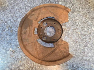 Placa de respaldo de disco de freno delantero protector contra polvo Porsche 944 (1982-89) 94435108501 Foto 1 de 4