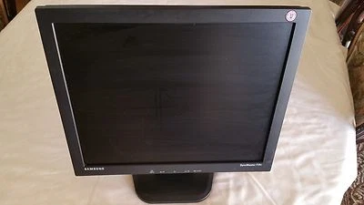 Samsung SyncMaster Model: 710VA 17" LCD Computer PC Monitor Model Code: GS17CSSB - Image 1 of 4