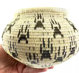WOUNAAN WEAVER PANAMA by CRISTINA NEGRIA TEUCAMA weaved basket 6″ W x 5″ H - Picture 1 of 12