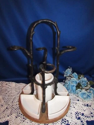 SOPORTE PARA CARRITO DE VINO DE HIERRO ÁSPERO RAMA DE ROBLE DE GRANDIN ROAD Foto 1 de 4