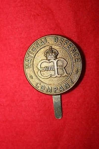 GORRA ORIGINAL BRITÁNICA EDWARD 8TH ER VIII EMPRESA DE DEFENSA NACIONAL INSIGNIA LATÓN - Imagen 1 de 2