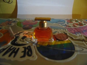 Vintage Perfume Mini Bottle Spellbound Estee Lauder Perfume Collector Full - Picture 1 of 2