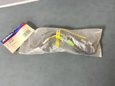 GM OEM NOS 15075445 Microphone Wiring Harness 2002	Cadillac Escalade EXT - Image 1 of 3