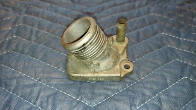 Carcasa termostato desde 2005 Volvo XC90 S60 XC70 S70 2.5 Turbo Foto 1 de 4