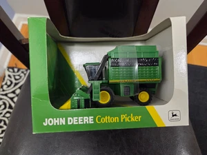 1/64 John Deere 9976 Cotton Picker #5765 - Picture 1 of 7
