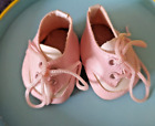 Chaussures de poupées, rose et blanche, 6 cm de long, probablement Corolle